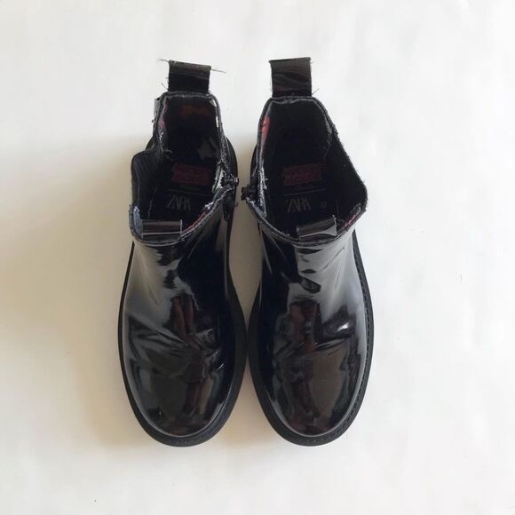 Zara x Disney Mickey Mouse patent boots VGUC size 32(1 youth) - Picture 4 of 9